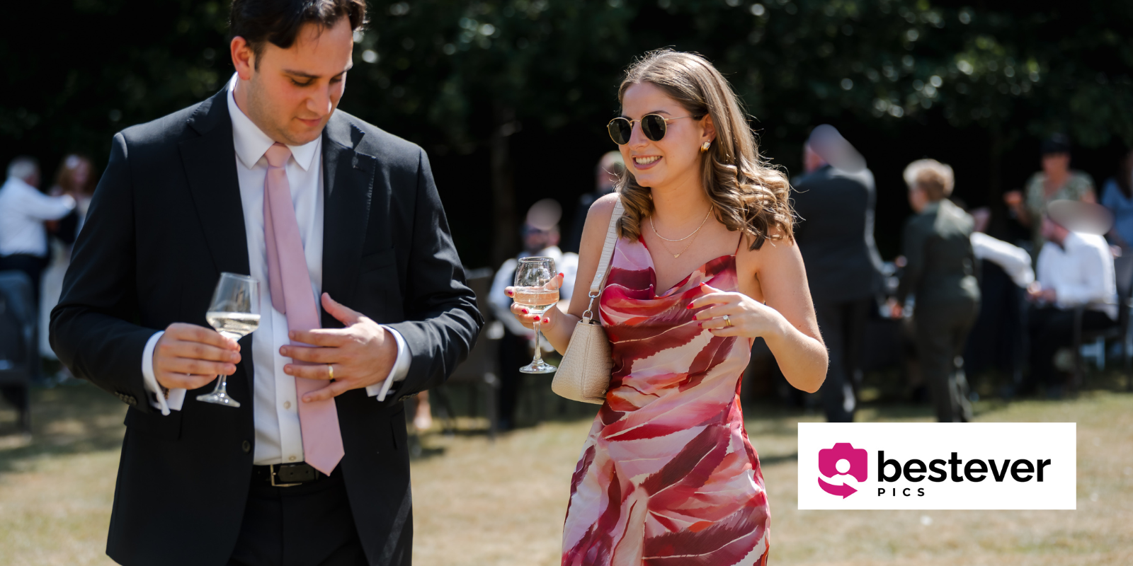 Wedding photography tips for guests